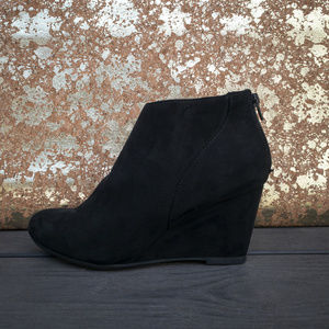 NWT Fioni Ankle Booties Black Sz 9.5 (A9)